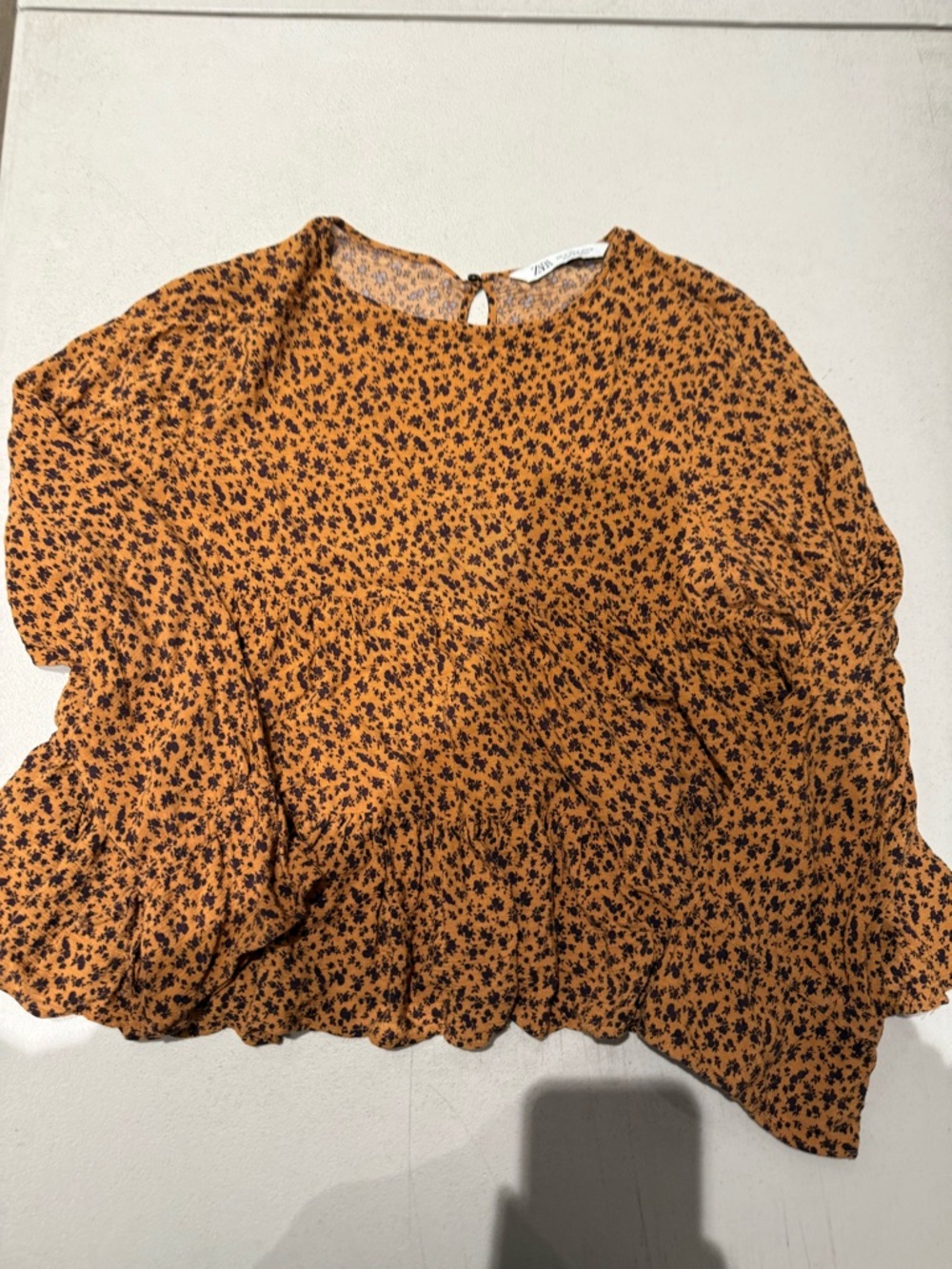 Zara women’s Floral Ruffled Peplum Blouse size M
